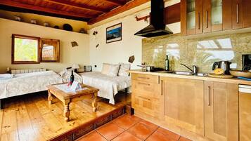 1 bedroom, in-room safe, desk, iron/ironing board