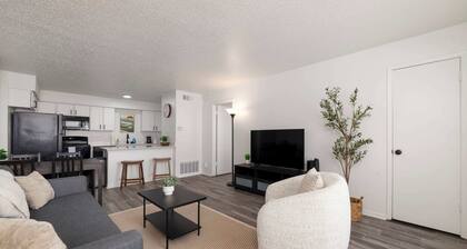 Modern Poolside Apartment Near Gruene