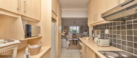 Studio, 1 Bedroom, Mountain View | Interior