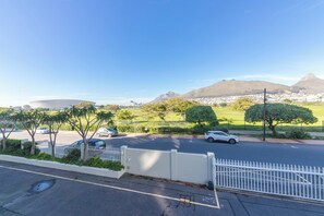 Studio, 1 Bedroom, Mountain View | Property grounds