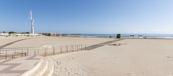 Cotton in Oliva With 3 Bedrooms and 1 Bathrooms