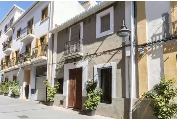 Apartment | 2 bedrooms - Casc Antic in Javea With 2 Bedrooms and 1 Bathrooms (Javea)