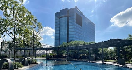 Cozy 2-Bedroom 2-Bath condo San Lorenzo Place Makati WiFi 4KM NAIA