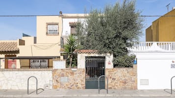 2 bedrooms