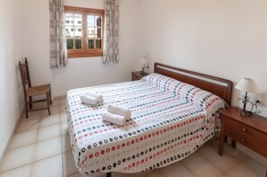 3 bedrooms - Secreto in Oliva With 3 Bedrooms and 1 Bathrooms (Oliva)