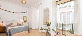 Starlight in Cadiz With 3 Bedrooms and 1 Bathrooms