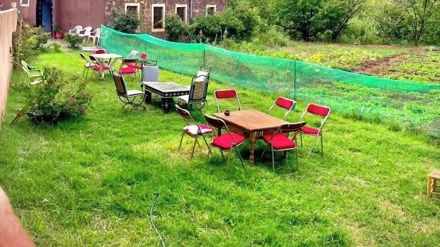 Guste Hause Imdoukal