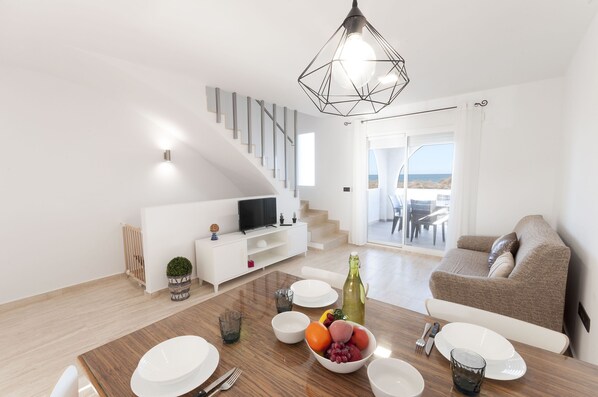 2 bedrooms - Vistamar 1 in Oliva With 2 Bedrooms and 1 Bathrooms (Oliva)