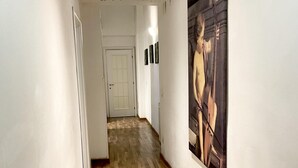 Unclassified image, 5 of 14, button - Cavour 36 in Firenze (Florence)