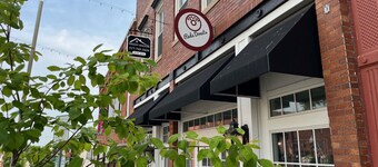 Little Red Loft | Cozy Guest Suite Apartment