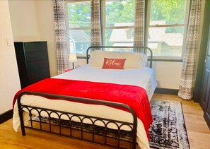 1 chambre, bureau, fer et planche à repasser, Wi-Fi gratuit