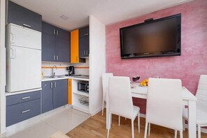 冰箱、微波炉、炉灶、茶具/咖啡用具