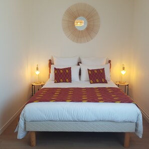 3 habitaciones, tabla de planchar con plancha, wifi y ropa de cama