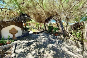Property grounds - Seaside House with Large Garden for Families in the Sinis Peninsula (San Vero Milis)