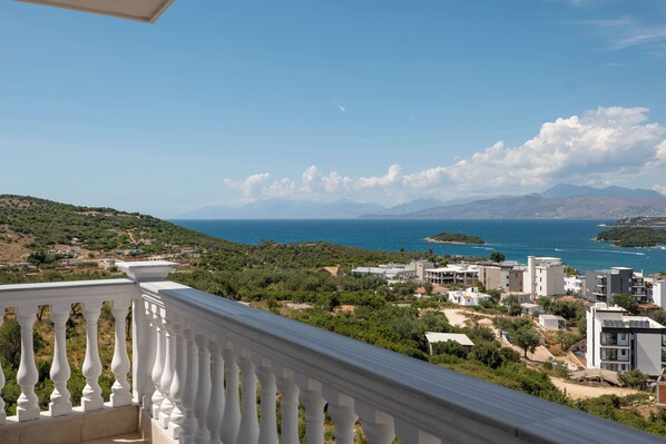 View from property - Hotel Horizon Ksamil (Ksamil)