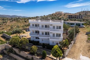 View from property - Hotel Horizon Ksamil (Ksamil)