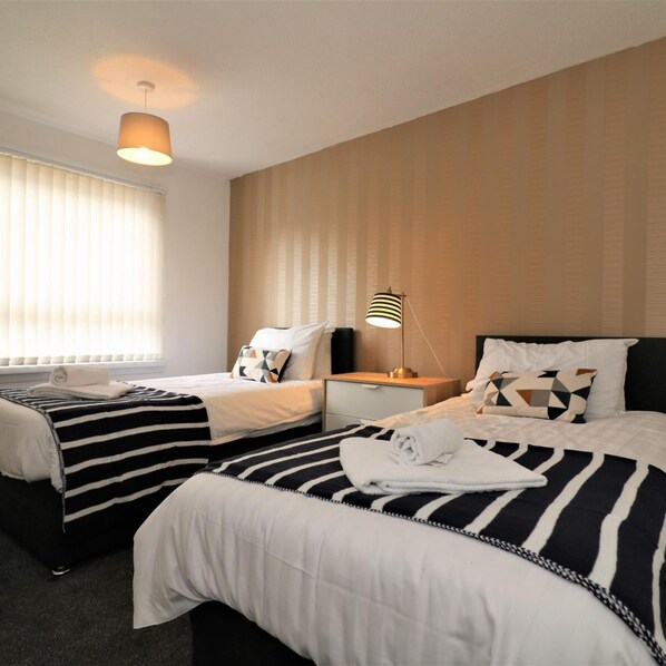 Apartment | 3 bedrooms - Troon House - East Kilbride (Glasgow)