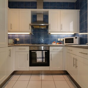 2 عدّة غرف نوم