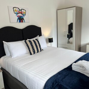 Apartment | 2 bedrooms - No 1 Bonnet Apartments - 2 Bed (Lanark)