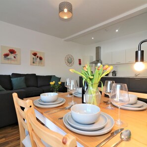 Apartment - No 1 Bonnet Apartments - 2 Bed (Lanark)