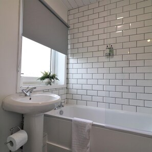 Apartment | 4 bedrooms - Caldercruix House - Airdrie (Airdrie)