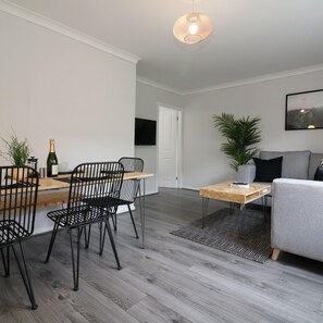 Apartment | 4 bedrooms - Caldercruix House - Airdrie (Airdrie)