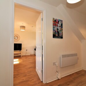 2 bedrooms - No 11 Bonnet Road - 2 Bed (Lanark)