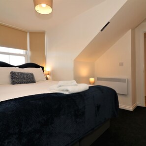 2 bedrooms - No 11 Bonnet Road - 2 Bed (Lanark)