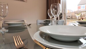 Apartment | 4 bedrooms - Morrison House Holytown (Motherwell)