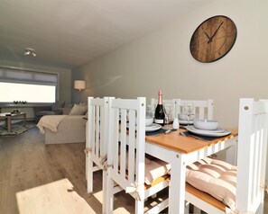Apartment | 3 bedrooms - Honeywell House - Airdrie (Airdrie)