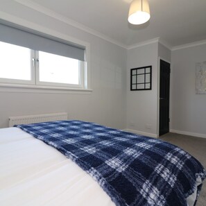 Apartment | 3 bedrooms - Sunnyside House - Holytown (Motherwell)