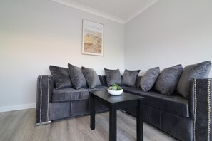 Apartment | 3 bedrooms - Sunnyside House - Holytown (Motherwell)