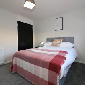 3 bedrooms - Salisbury House - East Kilbride (Glasgow)