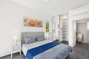 3 dormitoris, planxa i posts de planxar, wifi gratuïta i roba de llit