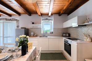 Fridge, oven, dishwasher, toaster