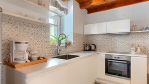 Fridge, oven, dishwasher, toaster