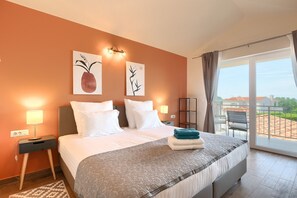 4 slaapkamers, een strijkplank/strijkijzer, gratis wifi, beddengoed