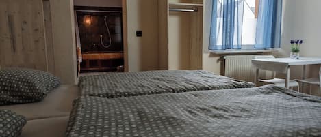 Doppelzimmer, eigenes Bad
