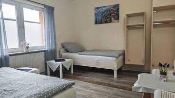 Chambre Double, salle de bains commune