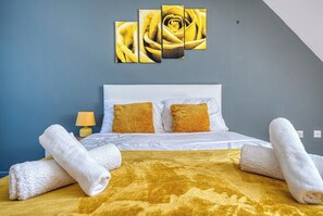 4 bedrooms, iron/ironing board, free WiFi, bed sheets