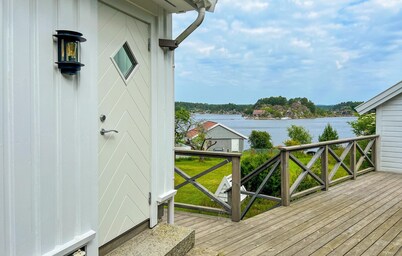 2 bedroom beautiful home in Høvåg