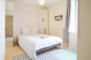 3 chambres, fer et planche Ă repasser, Wi-Fi gratuit, draps fournis
