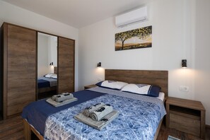4 bedrooms, in-room safe, free WiFi, bed sheets