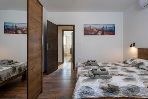 4 camere, una cassaforte in camera, Wi-Fi gratuito, lenzuola