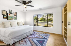 3 bedrooms, iron/ironing board, WiFi, bed sheets - Beverly Chills (Palm Springs)