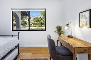 3 soverom, strykejern/-brett, internettilgang og sengetøy