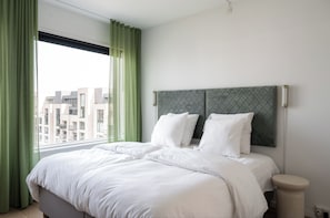 Superior-Apartment, Kanalblick | Individuell dekoriert, schallisolierte Zimmer, kostenloses WLAN