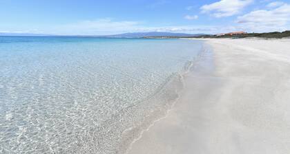 Villa Gianni - Rustic House a Few Steps from the Sea for Families Seeking Peace