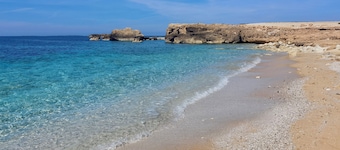 Villa Gianni - Rustic House a Few Steps from the Sea for Families Seeking Peace