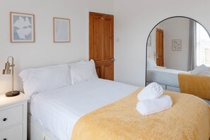 2 chambres, fer et planche à repasser, accès au Wi-Fi (inclus)